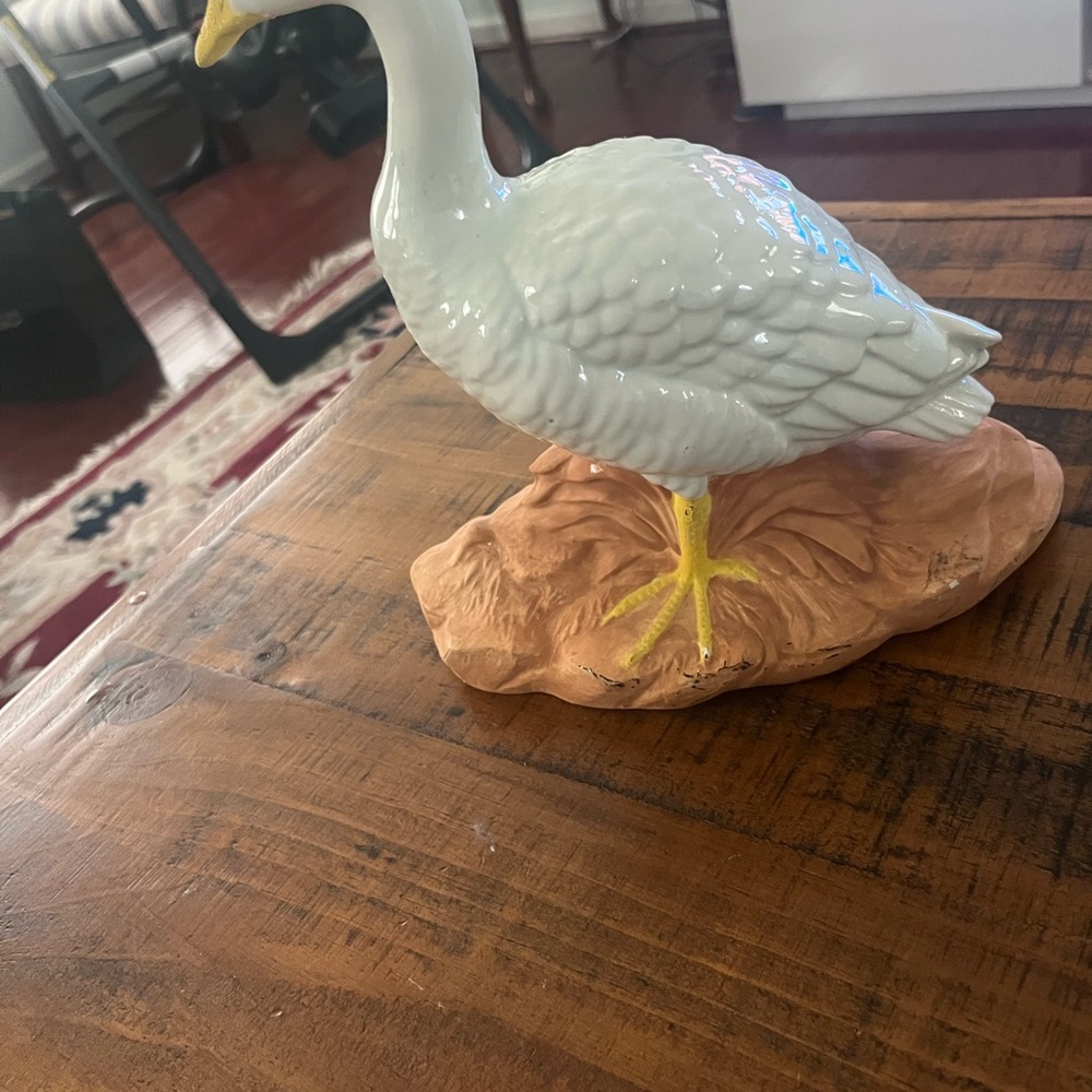 White Ceramic Bird Figurine - Picture 4 of 16